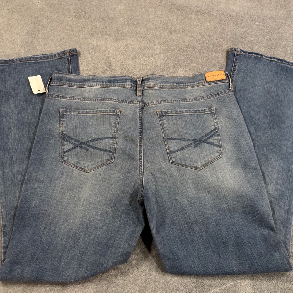 Aeropostale Womens Bootcut Jeans Medium Wash Denim Size 16R New With Tags